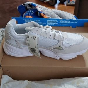 Adidas Falcon